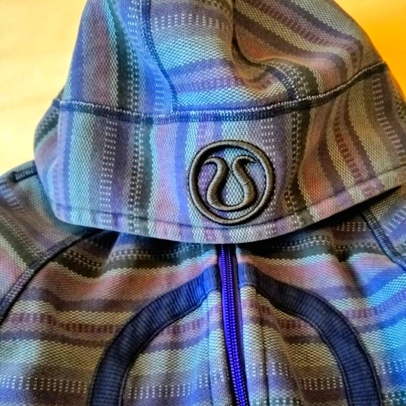Lululemon Wish Blue Stripe Scuba Hoodie Jacket - Picture 4 of 5